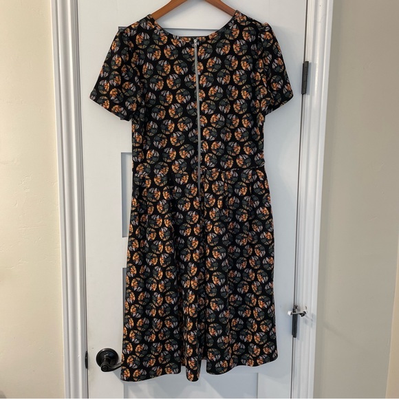 LuLaRoe Amelia - Picture 2 of 5